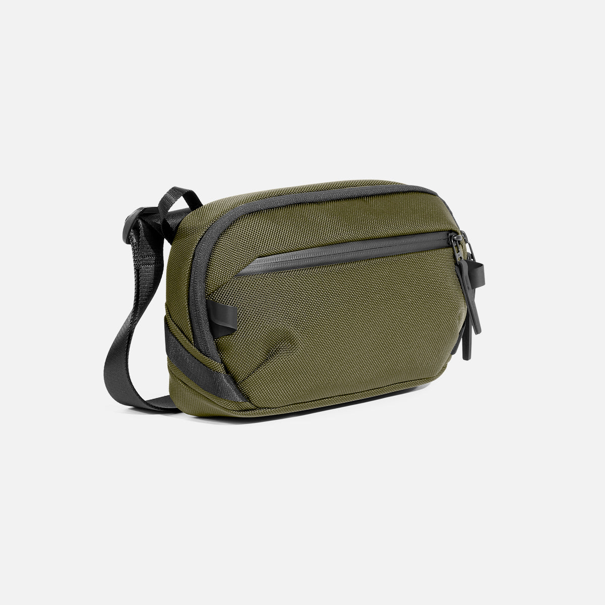 AER25072_1_daysling4_olive_34h