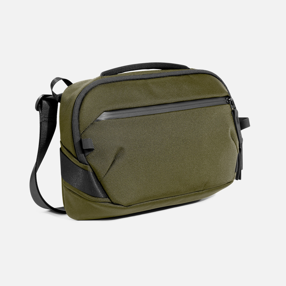 AER25074_1_daysling4max_olive_ 